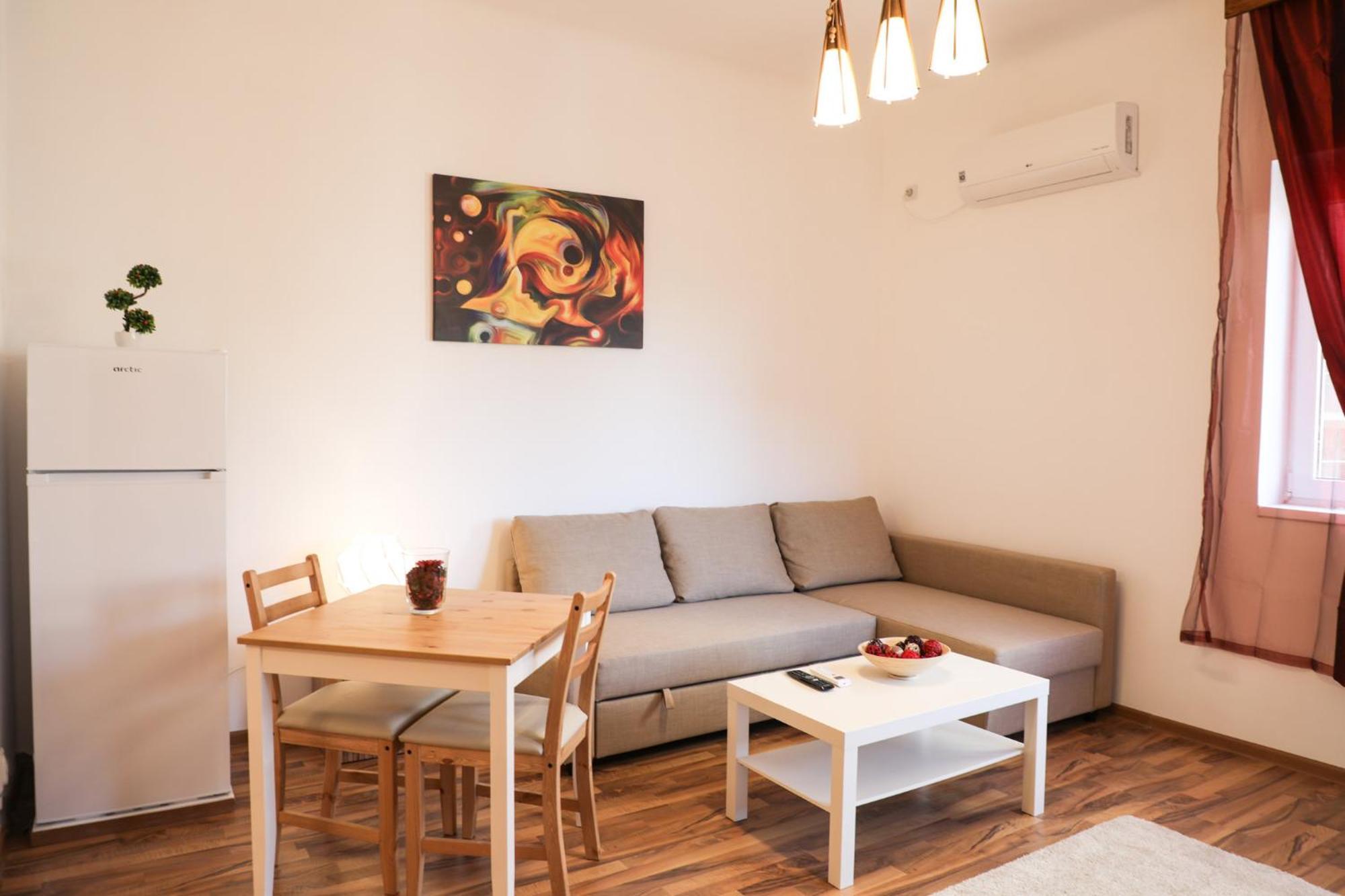 Ultracentral Apartament With Balcony - Old Town Bucareste Exterior foto